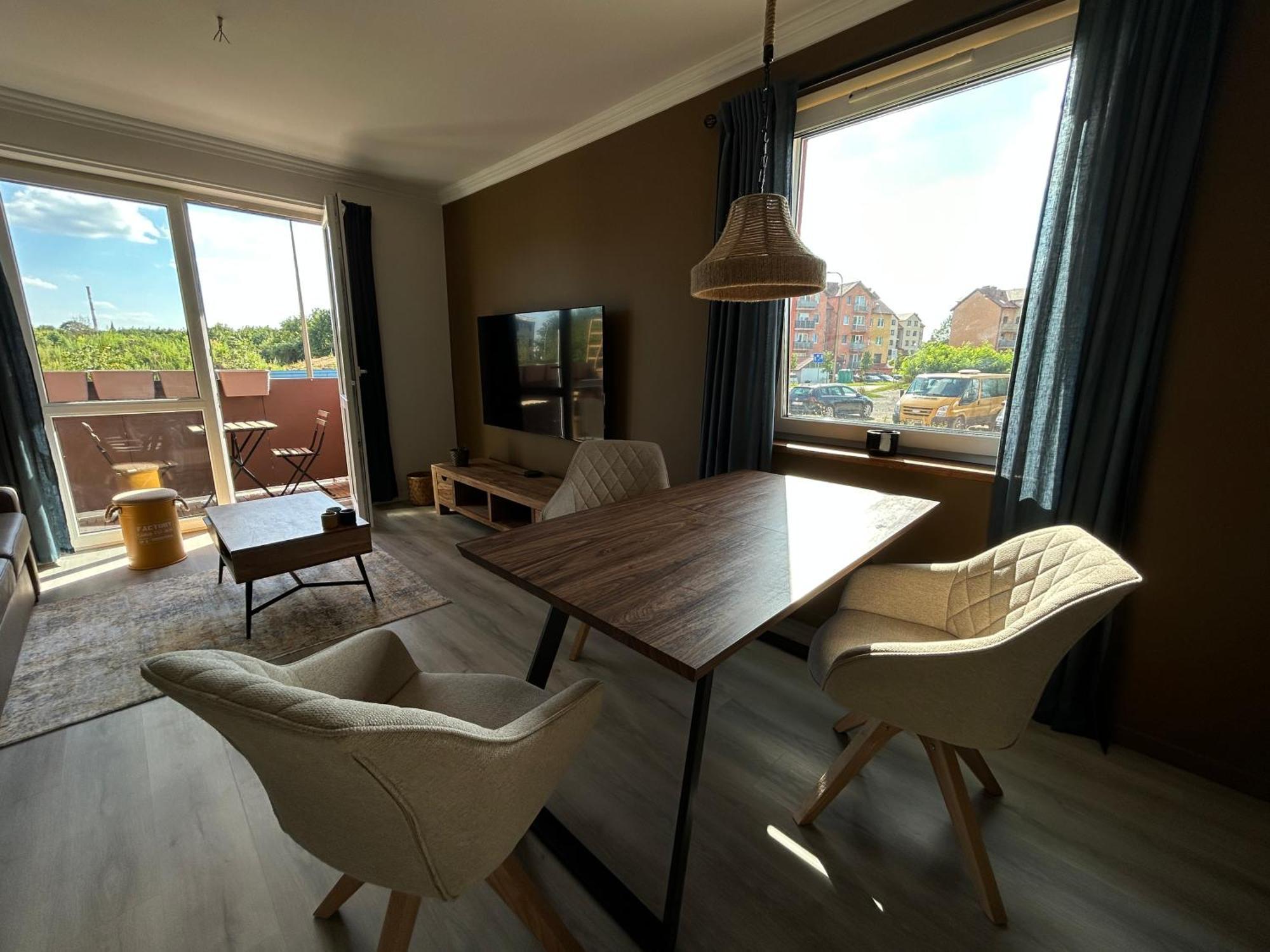Przytulny Apartament Lubiń Esterno foto